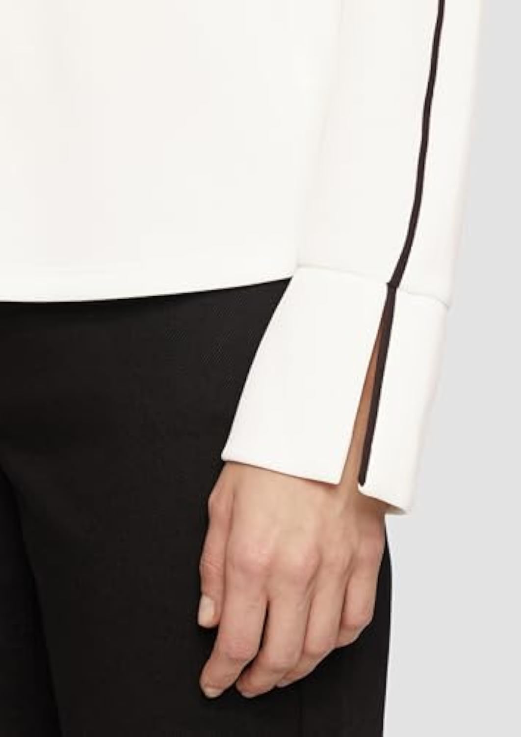 Sweatshirt with contrast details and slit sleeve hem
